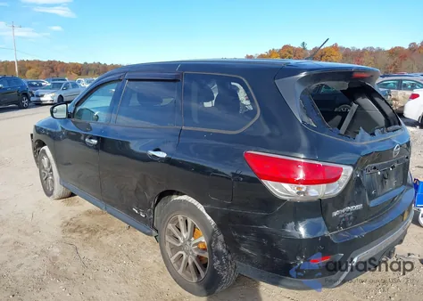 2014 Nissan Pathfinder S z USA, uszkodzony, nr VIN 5N1AR2MM3EC728464